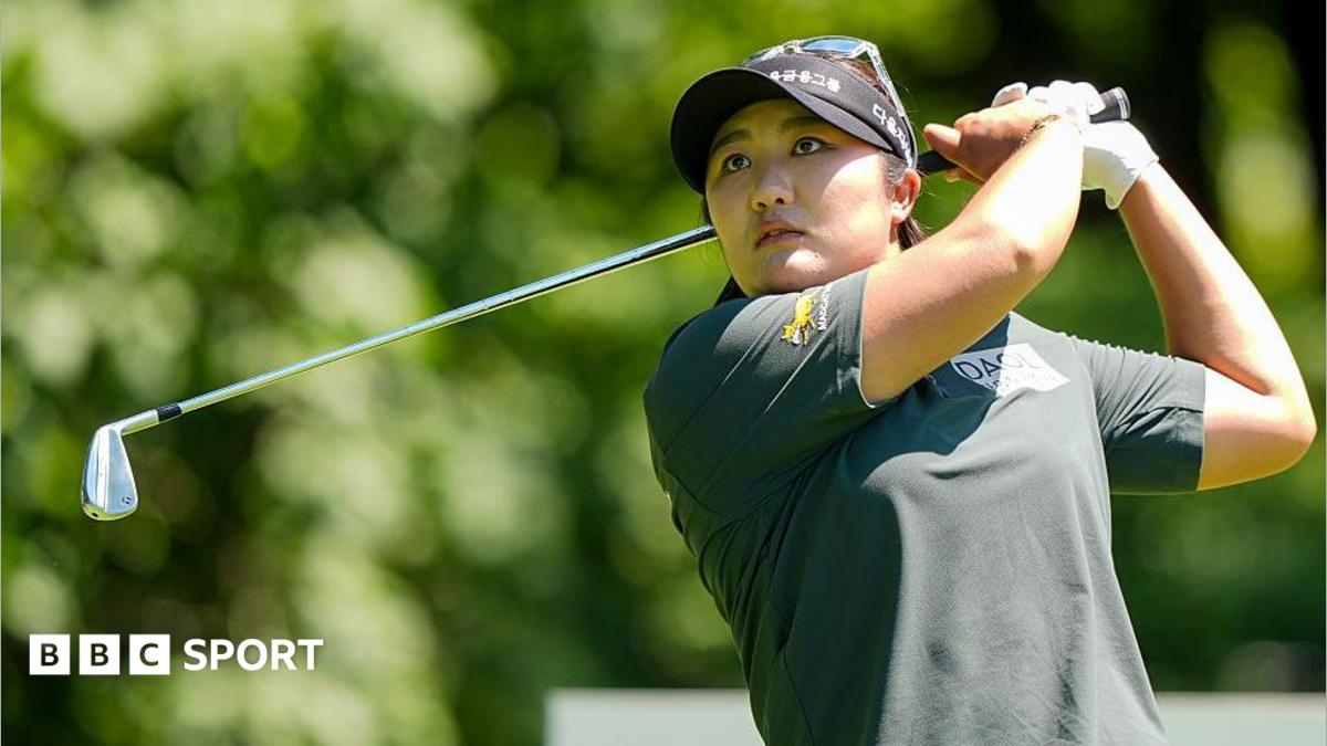 Ryu leads Women's PGA Championship as Yoon blows five-shot lead