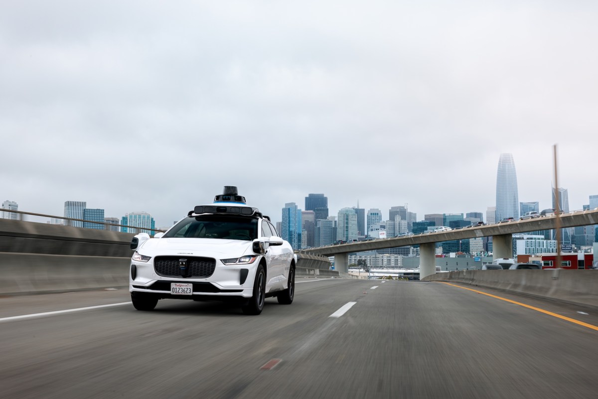 Waymo robotaxis are starting to return to freeways