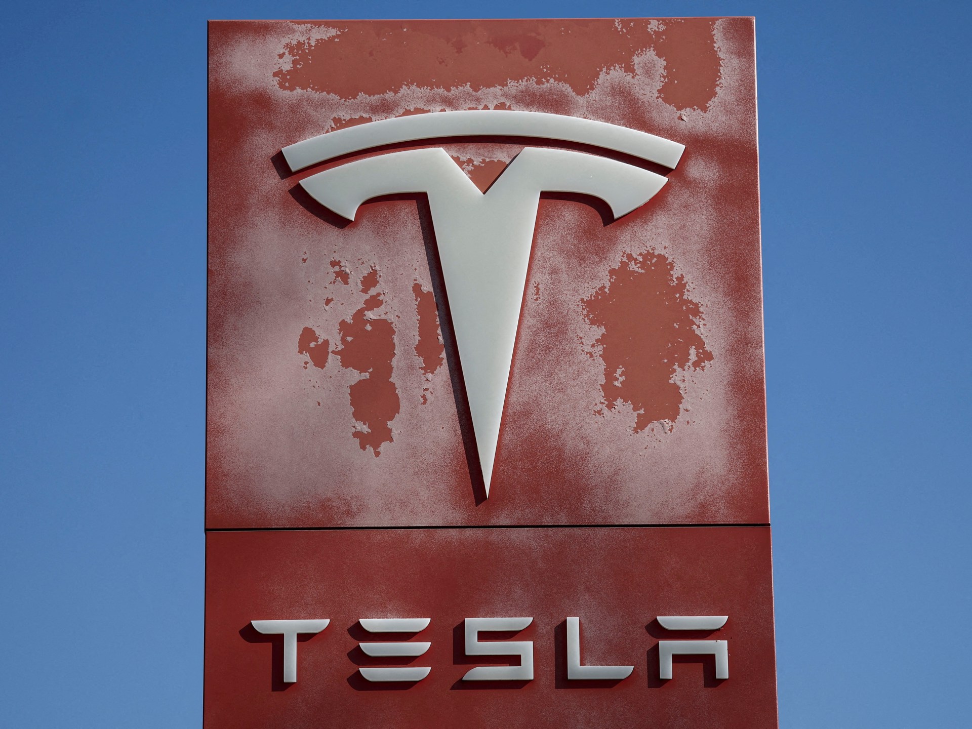 Family sues Tesla for wrongful death in Autopilot crash in Texas, US