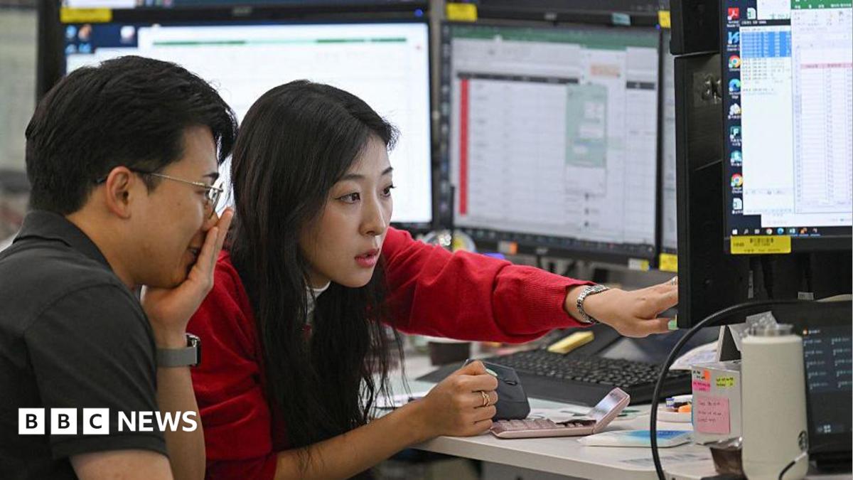 Asia stock markets slide as tech shares slump