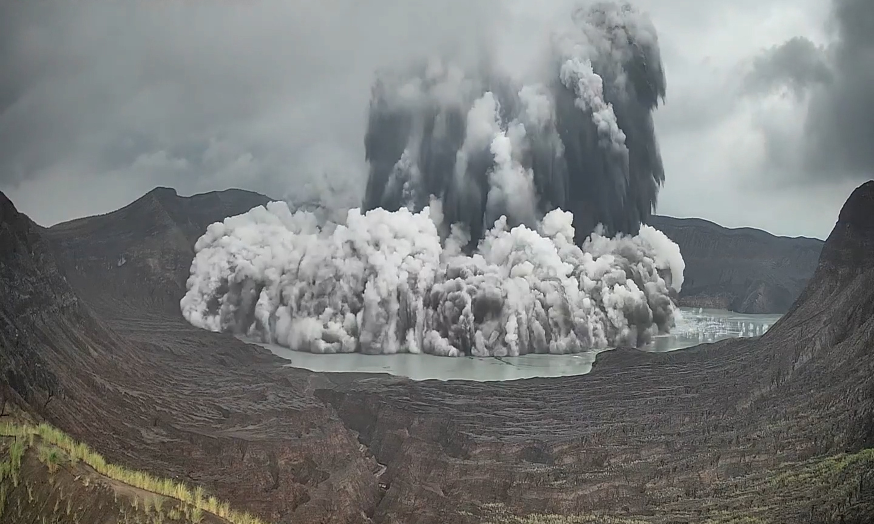Philippines volcano erupts blasting plumes of ash and steam