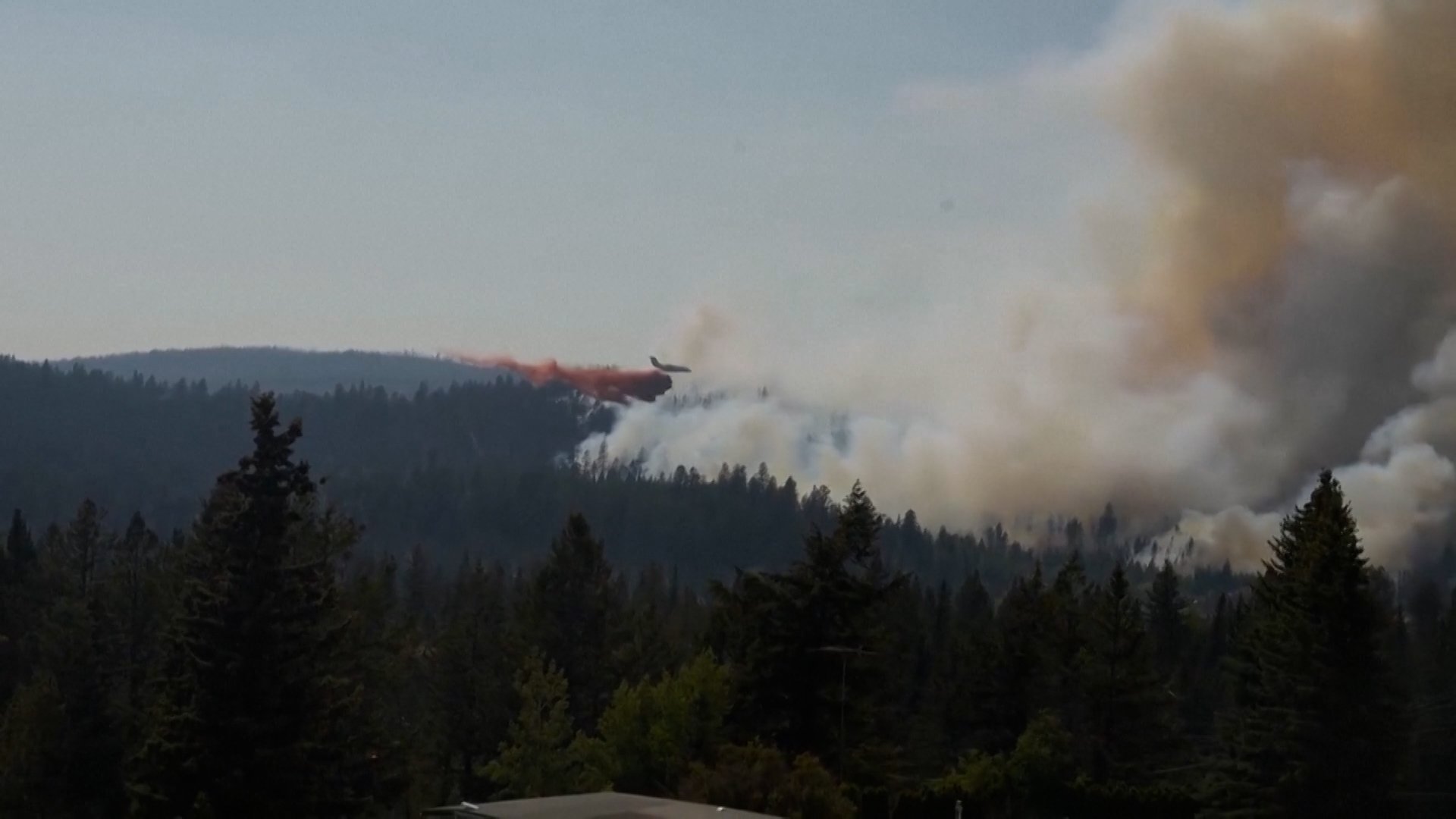 Wildfires force mass evacuations across the Pacific Northwest