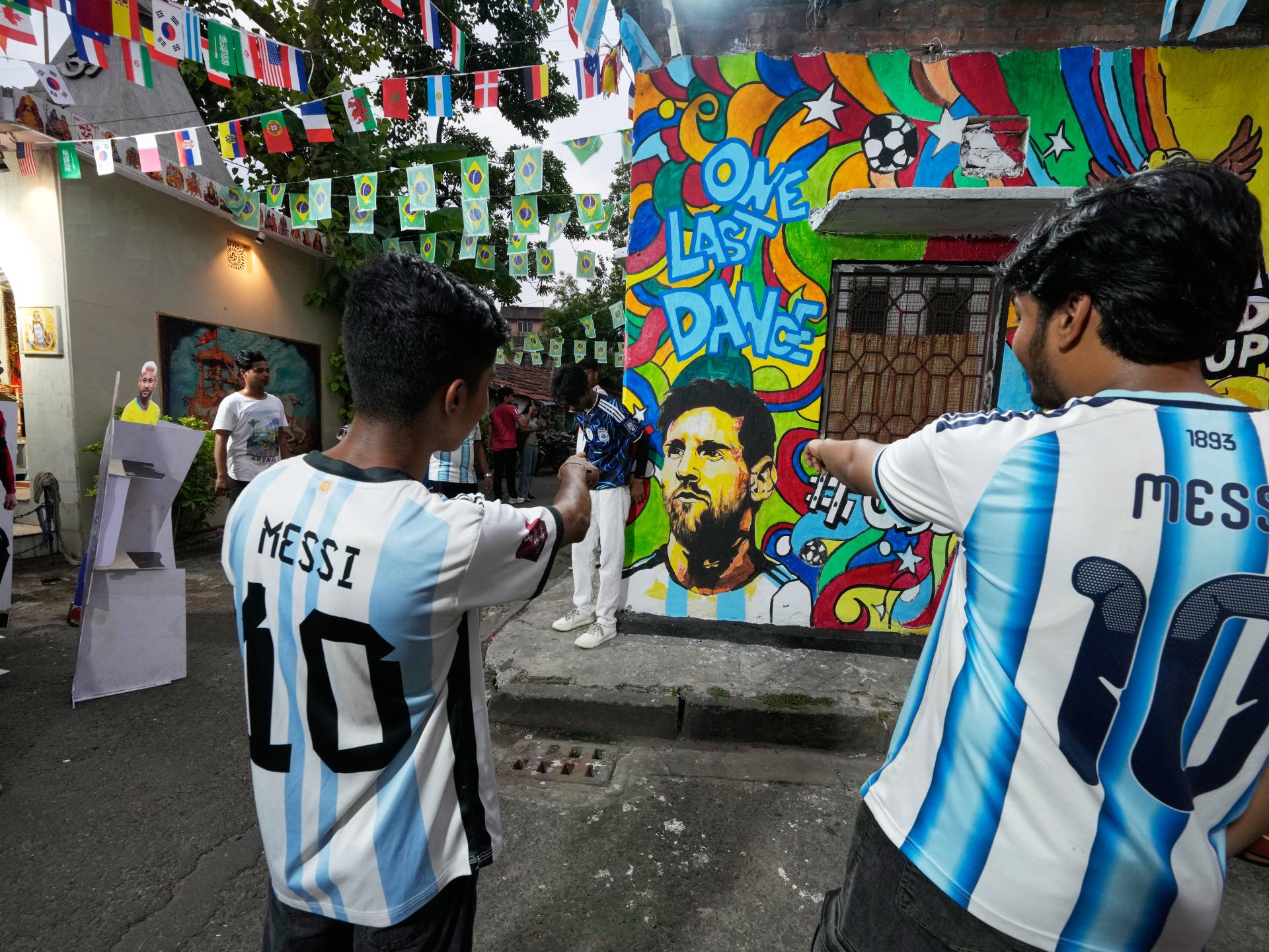 Kolkata sings for Messi as World Cup fever takes hold