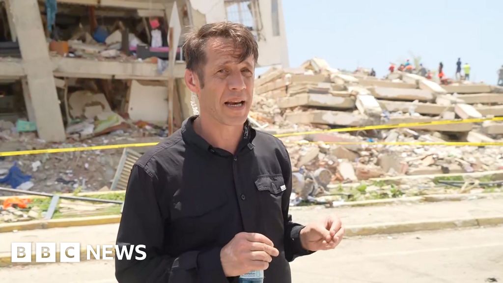 Desperate search for earthquake survivors continues outside Caracas