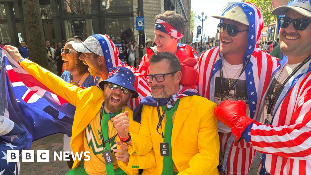 Watch: World Cup fans react to US defeating Australia to reach knockout round