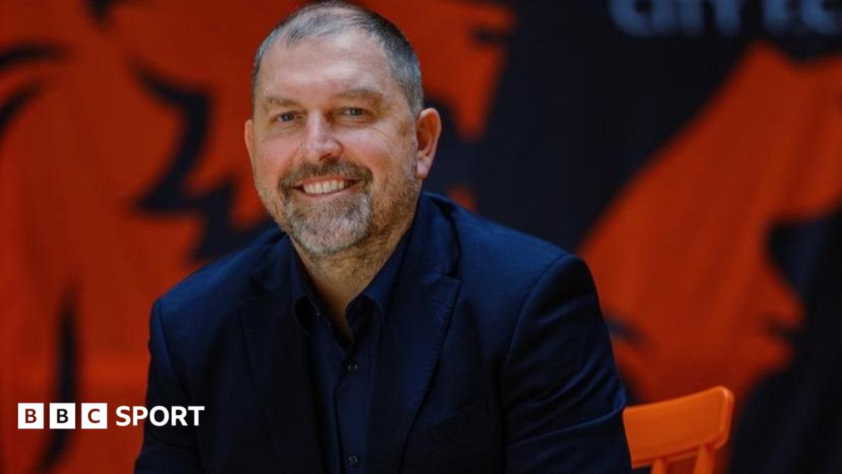 Working with Postecoglou and following the data - Salford's new boss Cklamovski