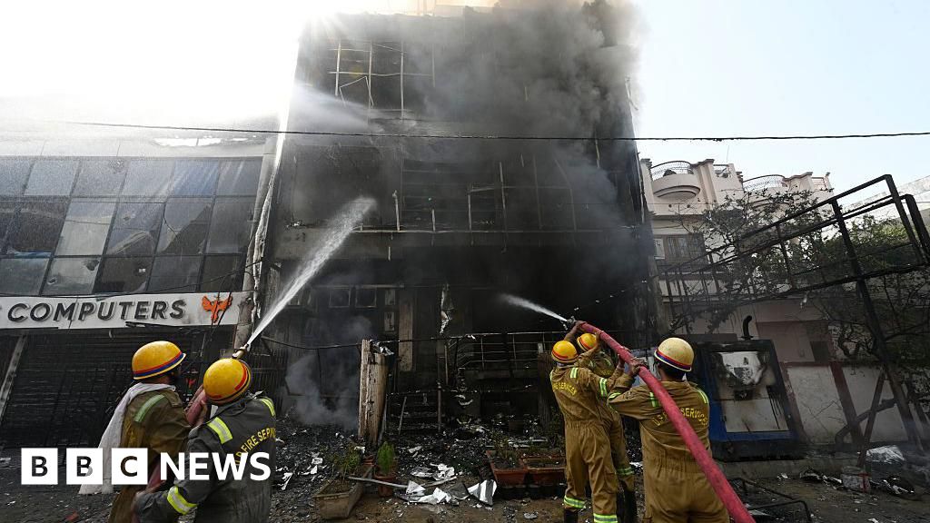 Inquiry ordered after building fire kills 15 in north India city