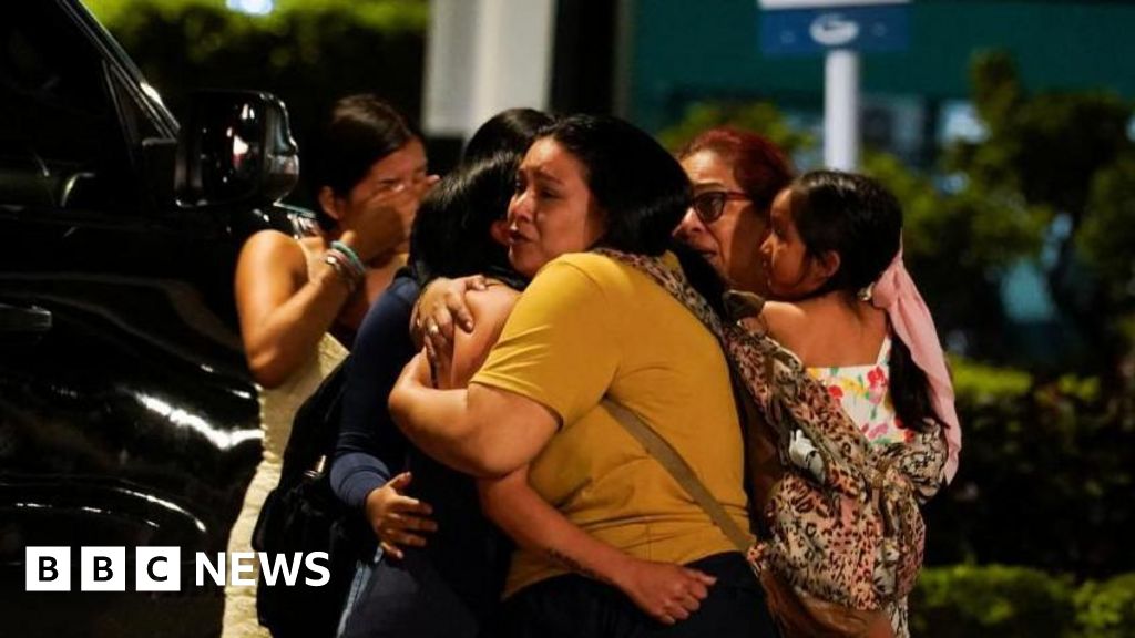 Suspected gang leader shot dead in flower bouquet ambush at airport