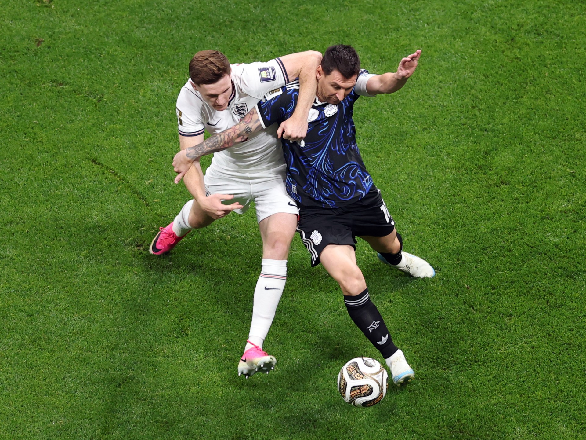 What happened in the first half of the England vs Argentina semifinal?
