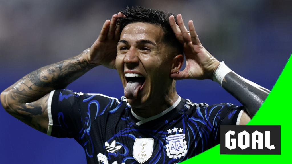 Fernandez fires in equaliser for Argentina