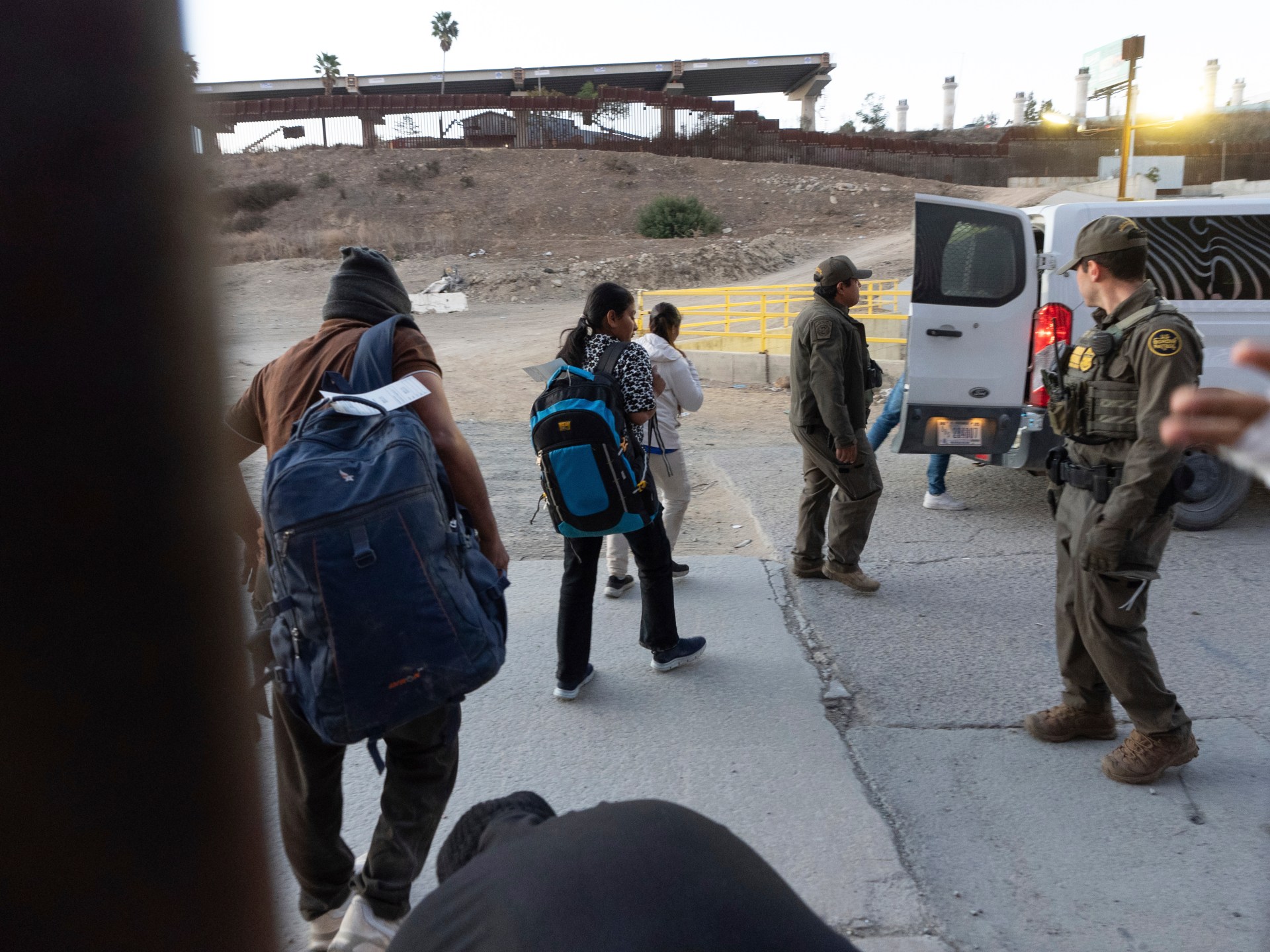 US Supreme Court paves way for government to block asylum seekers at border