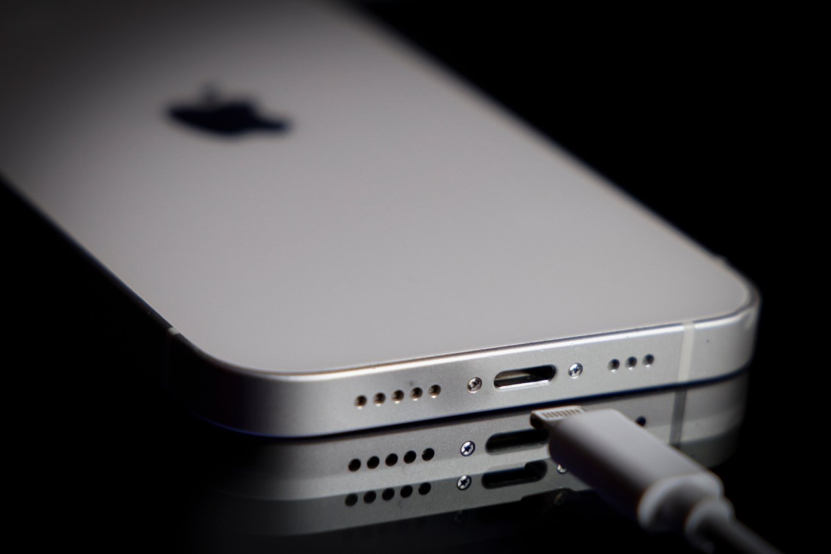 A new unpatchable flaw in Apple chips opens the door to an iPhone jailbreak 