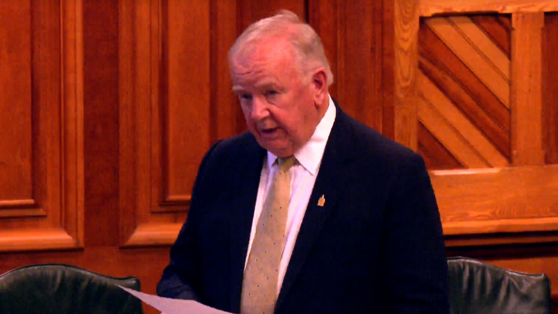 Moment Canadian politician accidentally reads AI prompt during speech