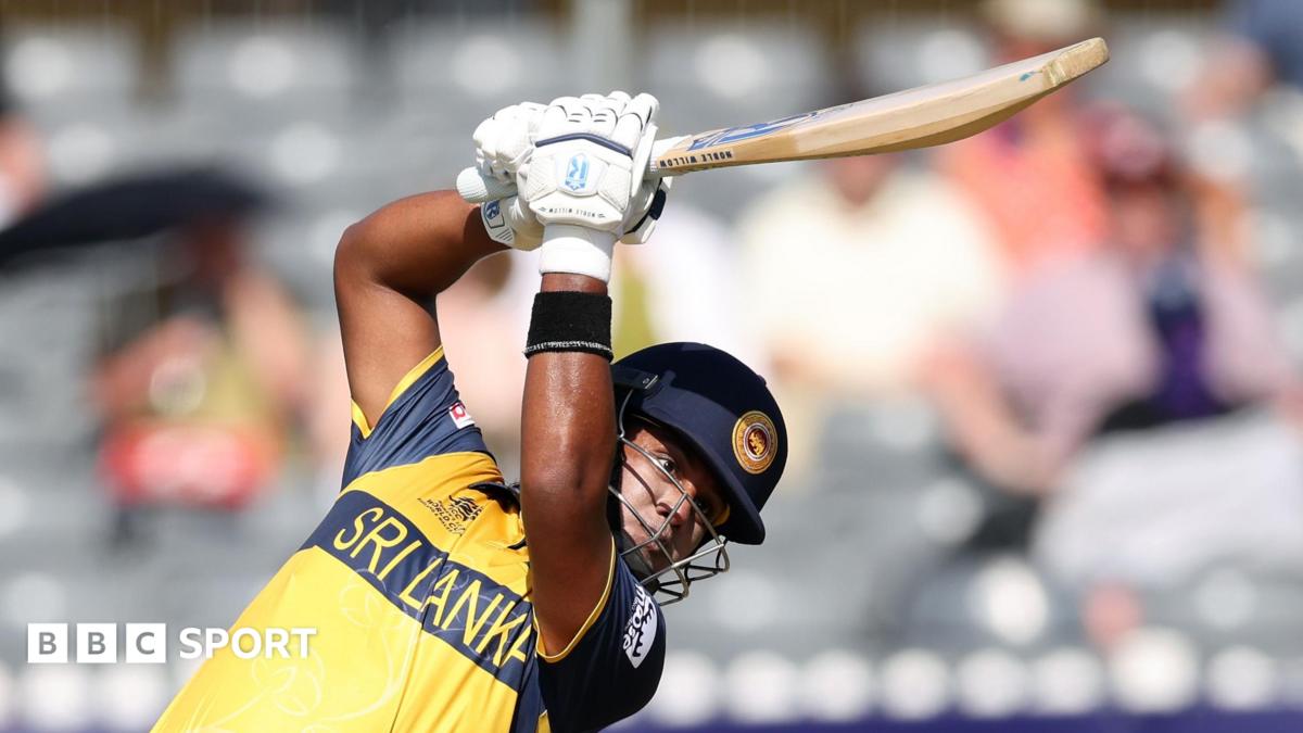 Sri Lanka beat Ireland to stay in semi-final hunt
