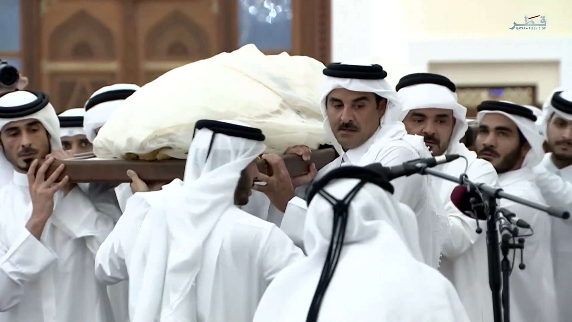 Funeral prayers held for Qatar’s Father Emir Sheikh Hamad