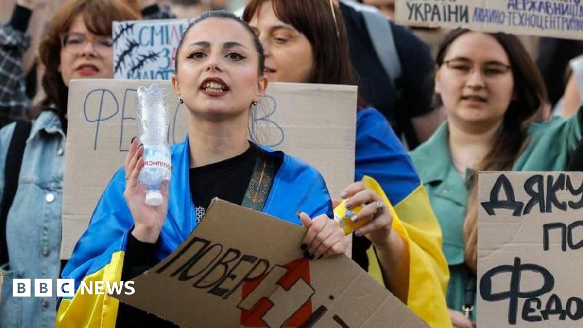 Zelensky tries to fix crisis over removal of defence minister and counts the cost