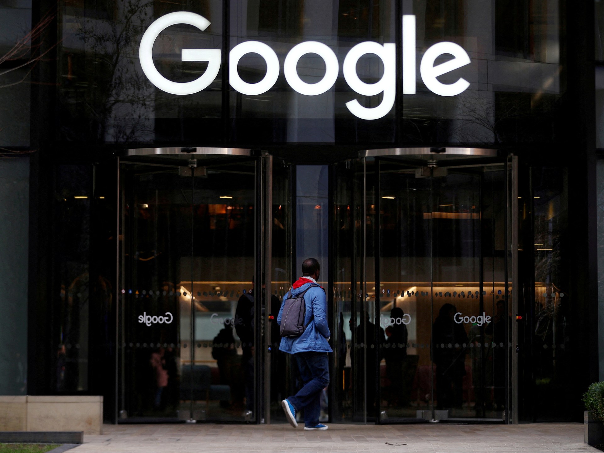 UK orders Google to improve transparency for search services