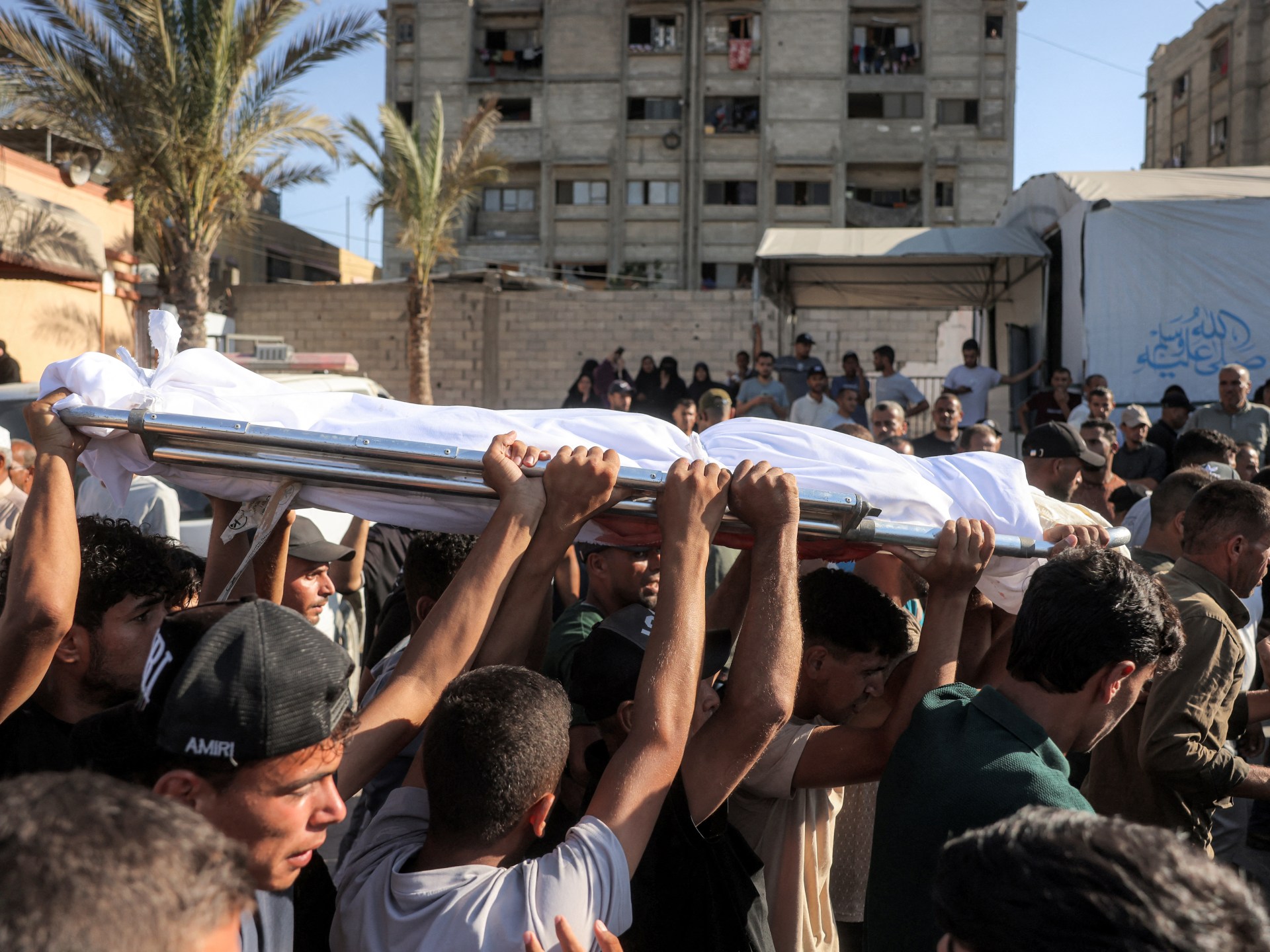 Israeli attacks on Gaza kill 10 people in 24 hours despite ‘ceasefire’