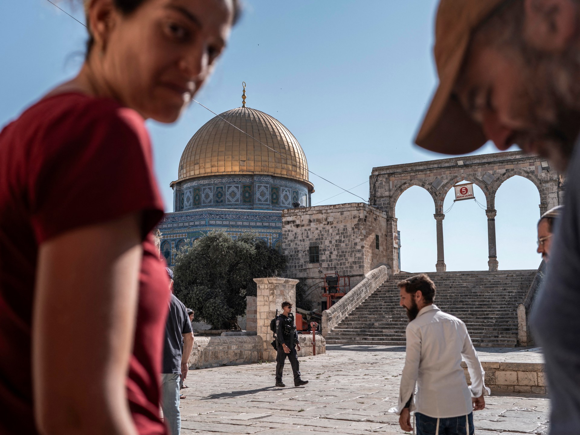 Arab and Muslim countries condemn Israeli storming of Al-Aqsa Mosque