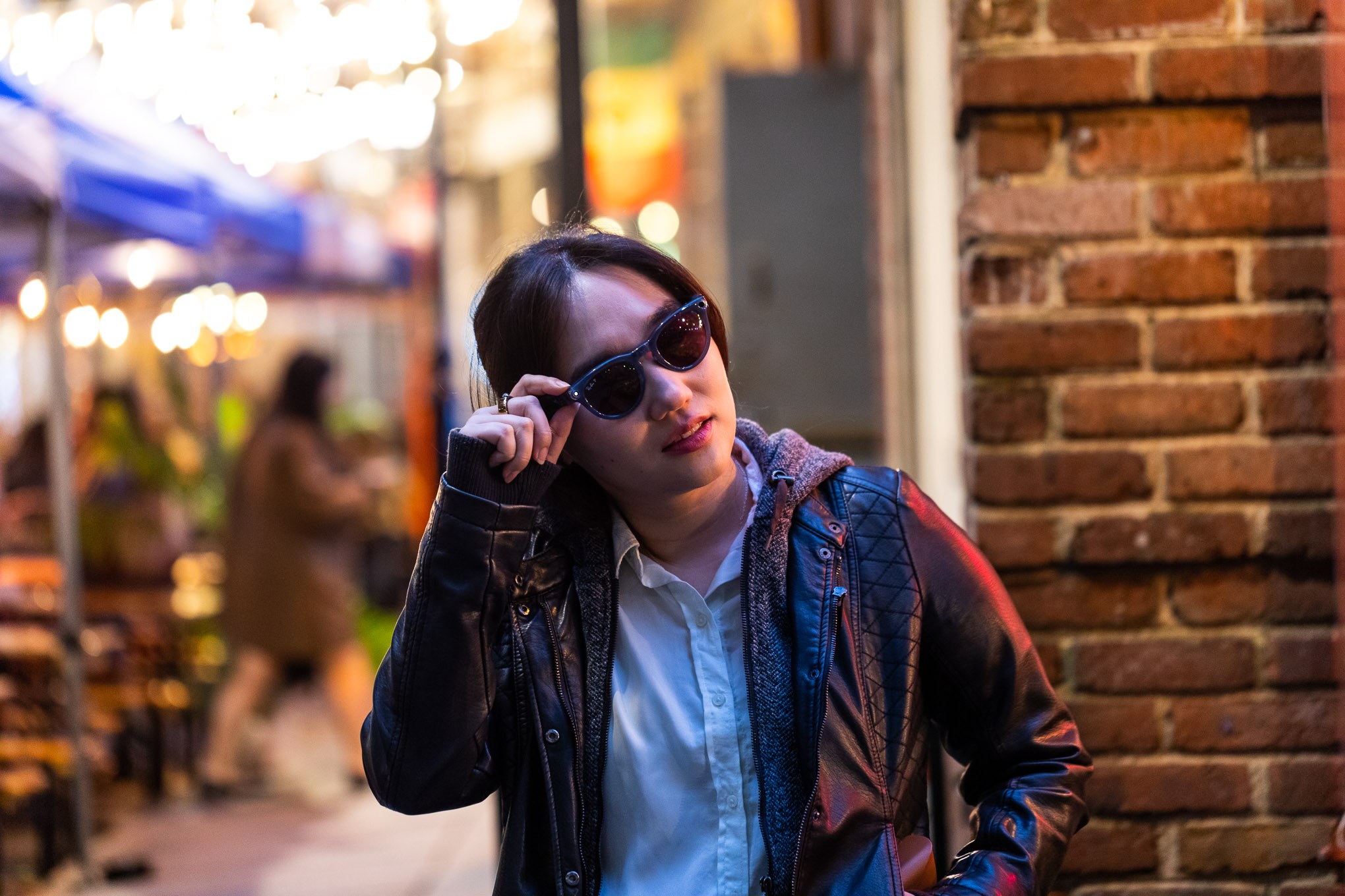 Meta’s glasses will turn off the camera if you tamper with the privacy light