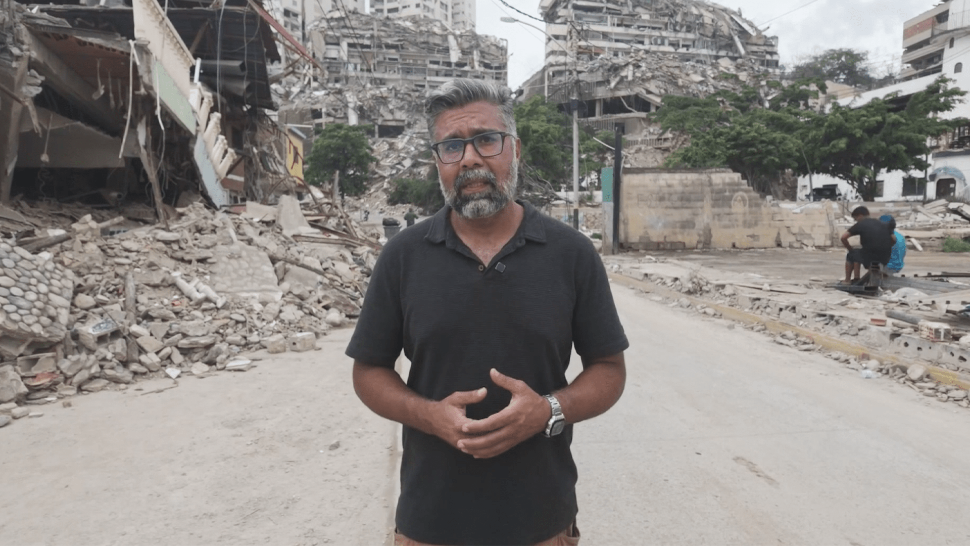Quakes reduce Venezuela tourist town to rubble, leaving economy in tatters