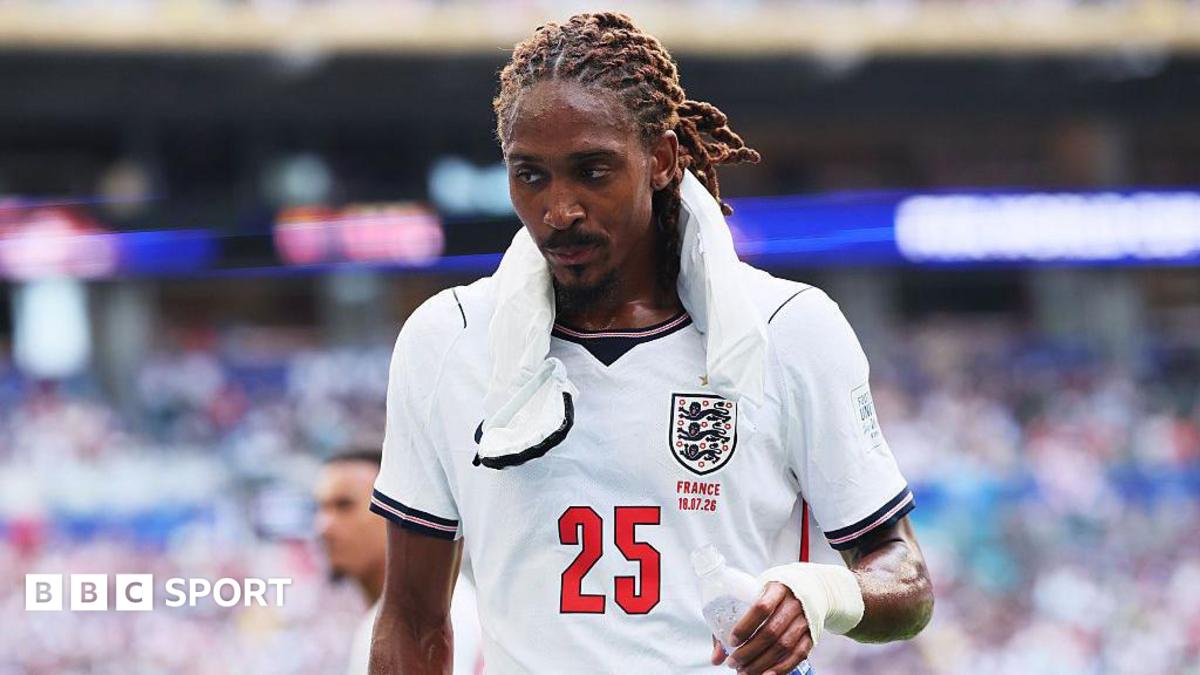 De Zerbi wants to convince Spence to stay at Spurs