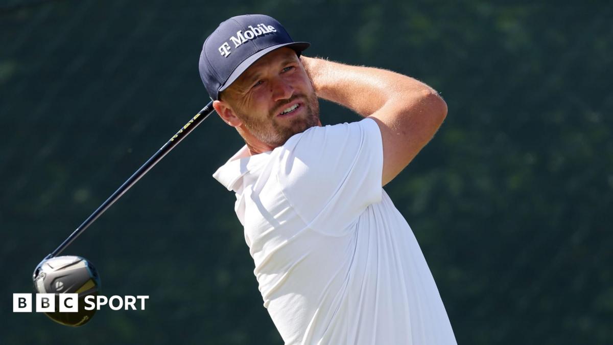 Scheffler makes move but US Open is Clark's to lose