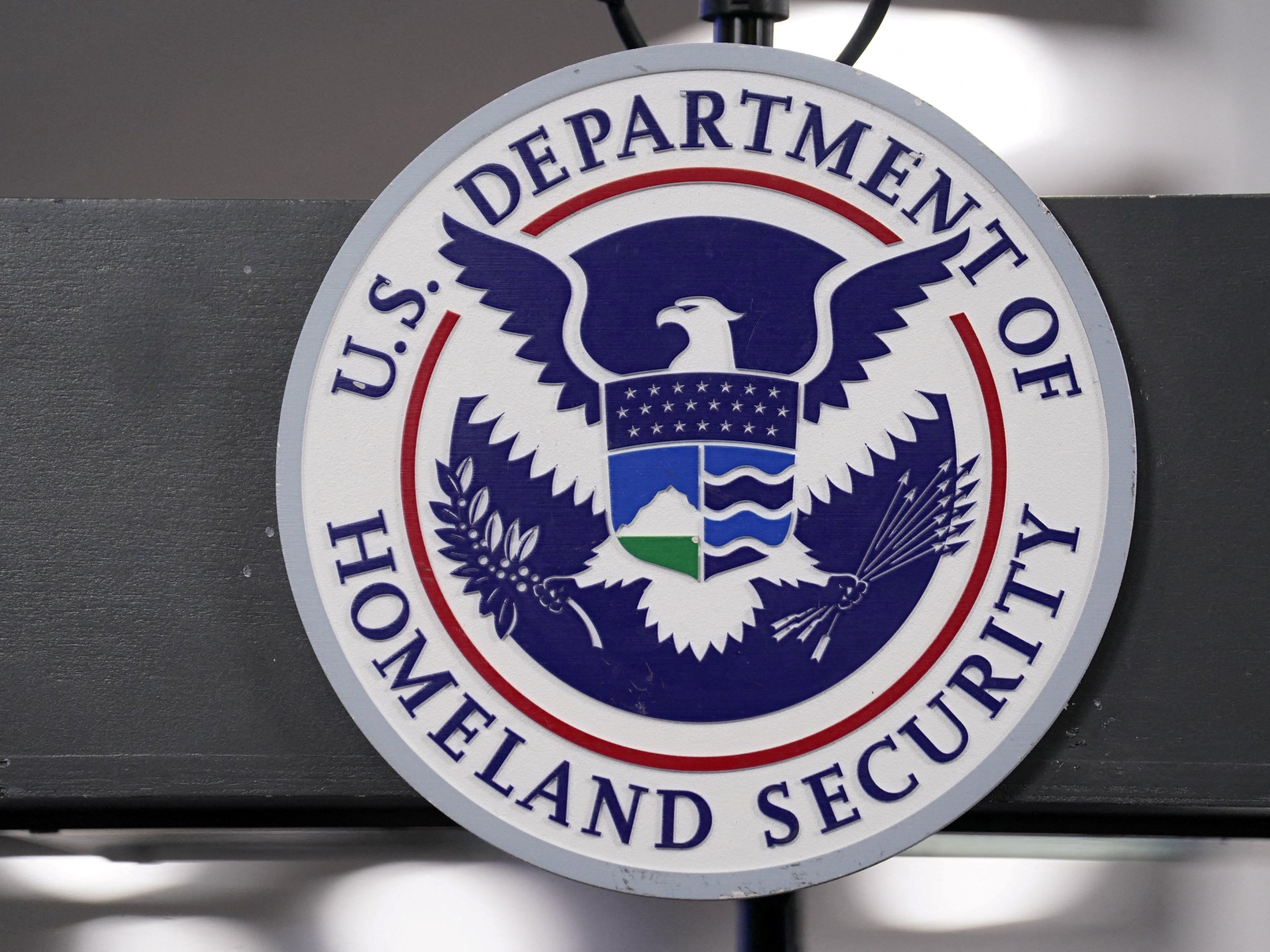 Trump limits length of visas for students, exchange visitors, journalists