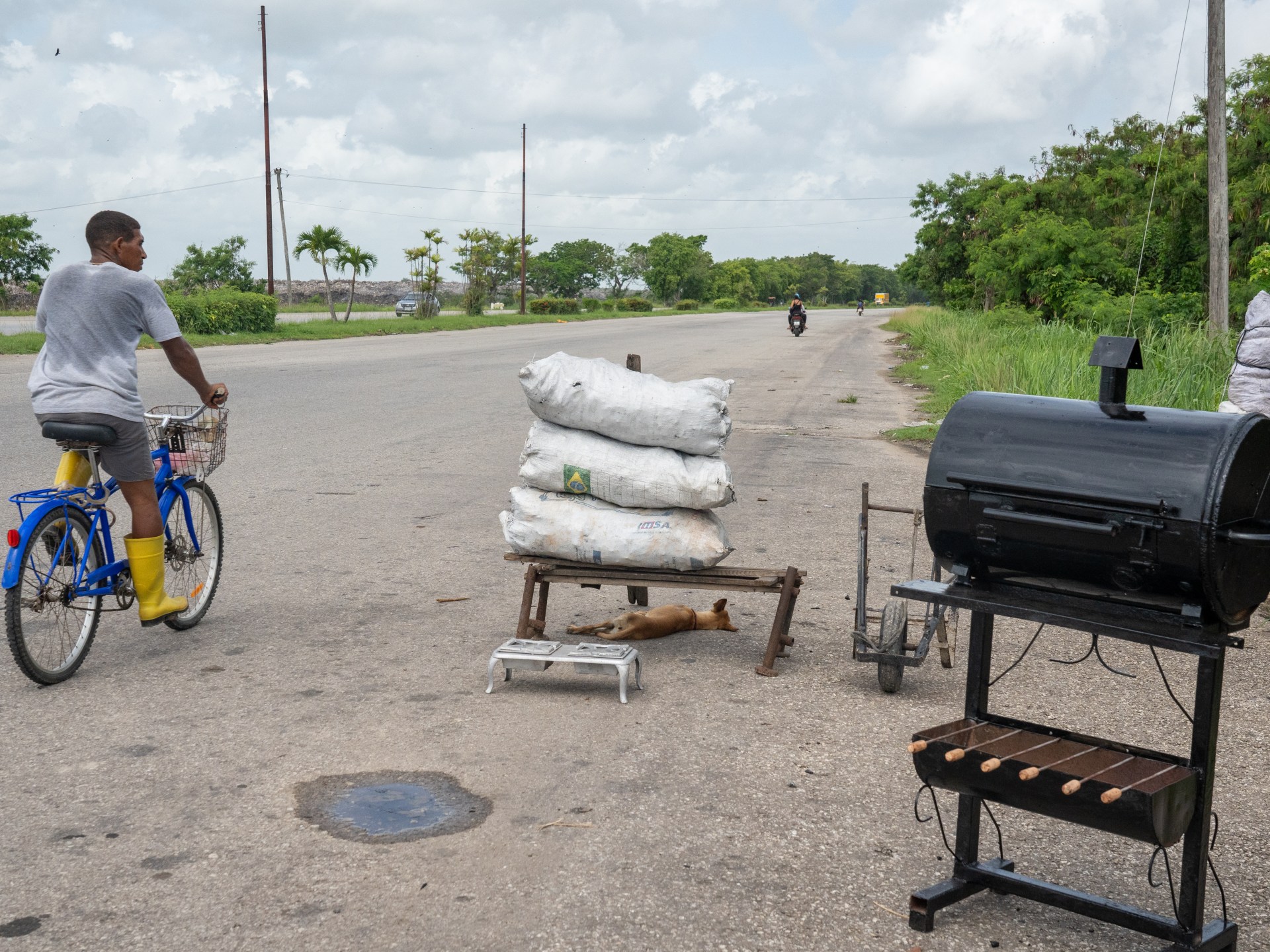 Cuba: Between charcoal and solar panels
