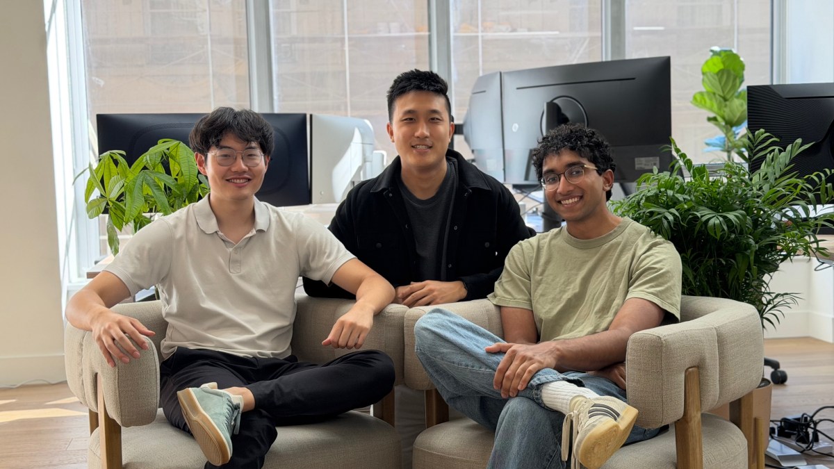 Perplexity employee who worked on Comet launches an AI browser aimed at knowledge work