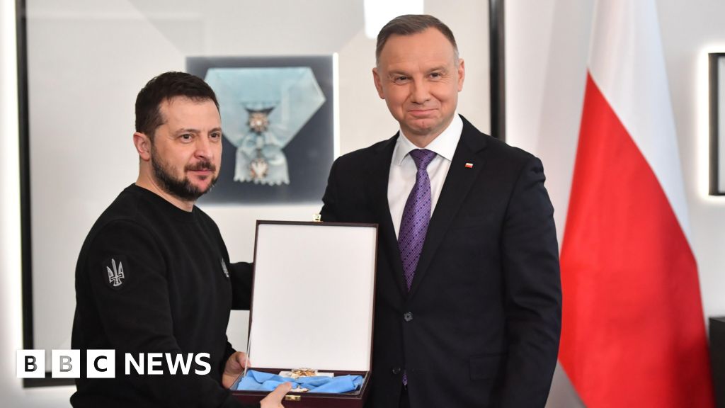 Zelensky returns highest Polish honour after award stripped