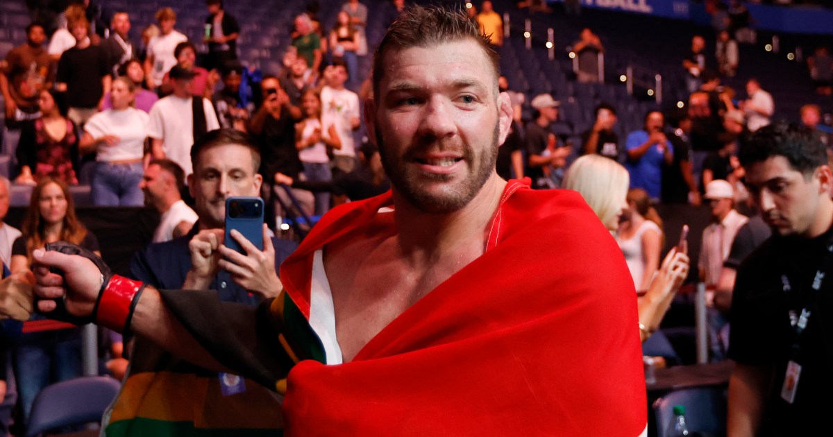 Du Plessis makes winning return to UFC with dominant decision over Usman