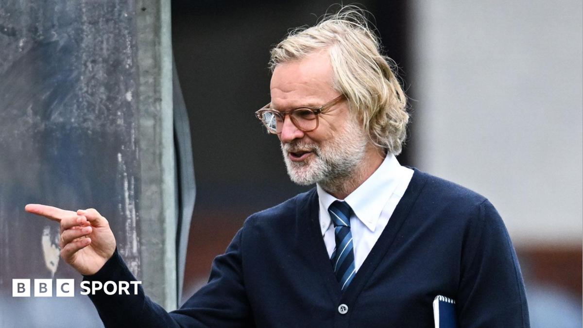 Pressley signs new Dundee deal but warns of pain ahead