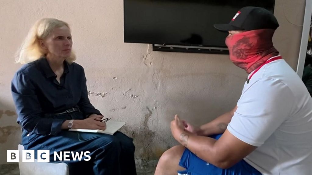 Confronting gang members at the heart of Ecuador's drug battle