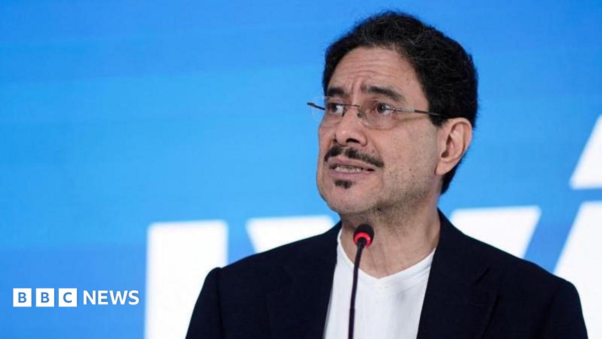 Colombia's left-wing presidential candidate concedes defeat