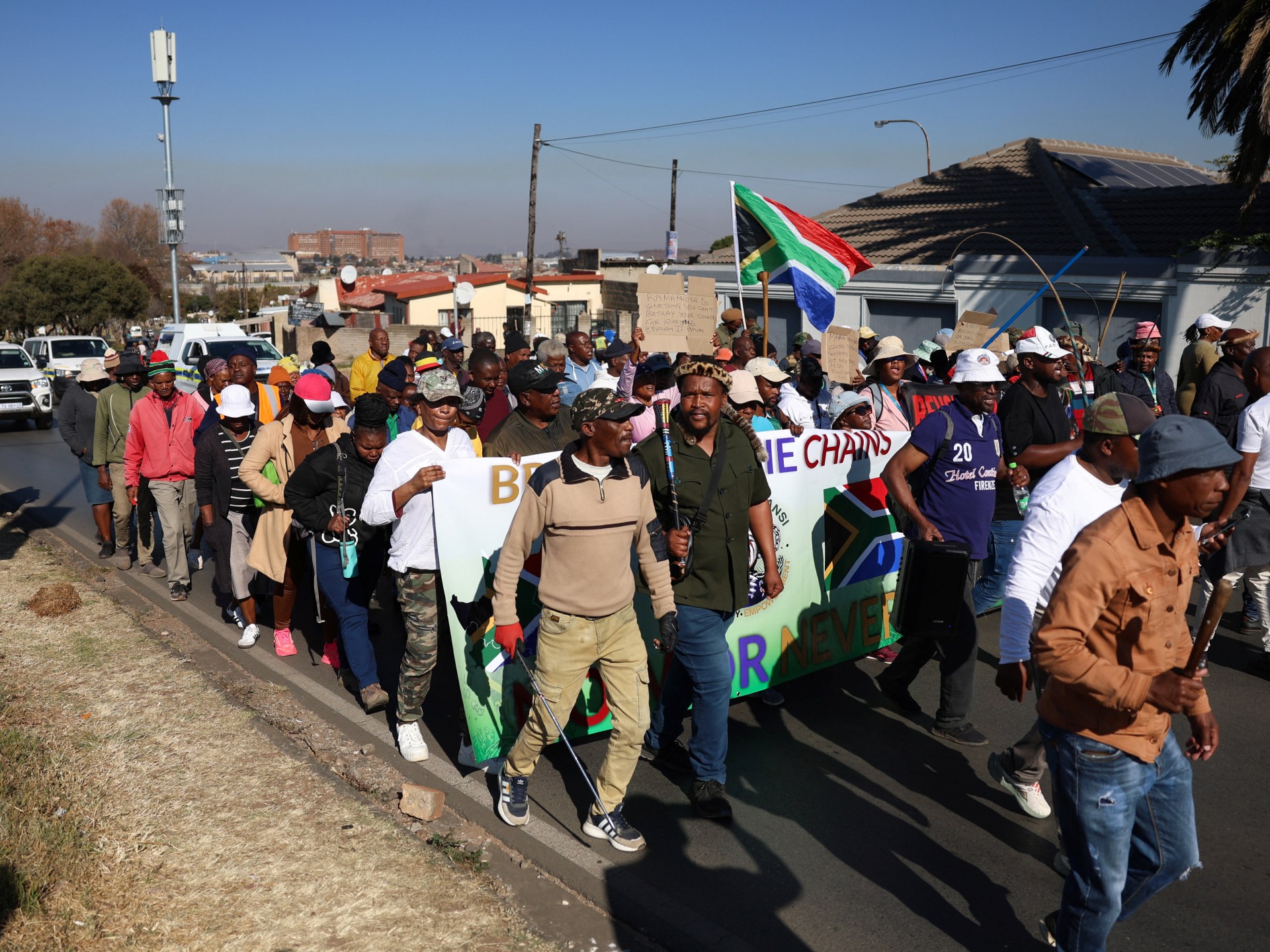 South African protesters intimidate migrants as aid group issues warning