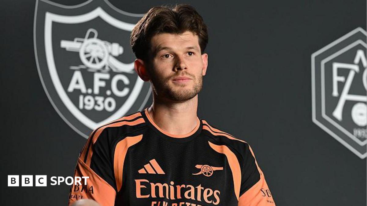 Meslier joins Arsenal on free transfer after Leeds exit