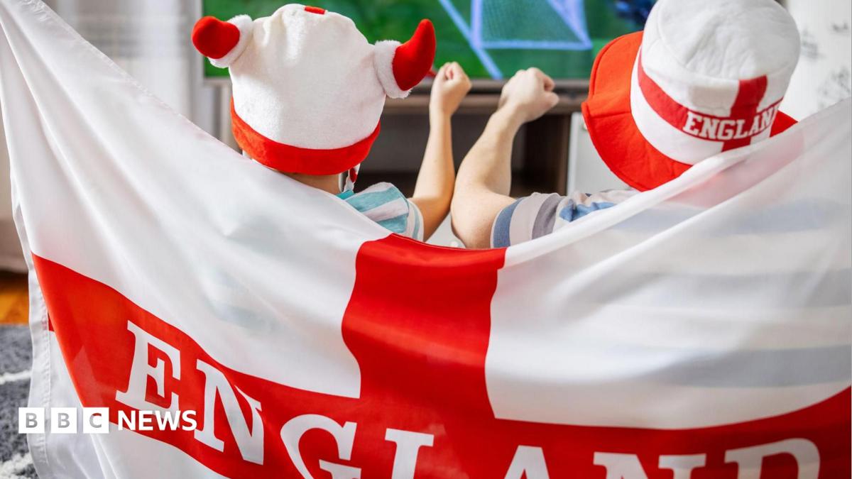 Tuchel wants young England fans to stay up for 1am World Cup clash - but should they?