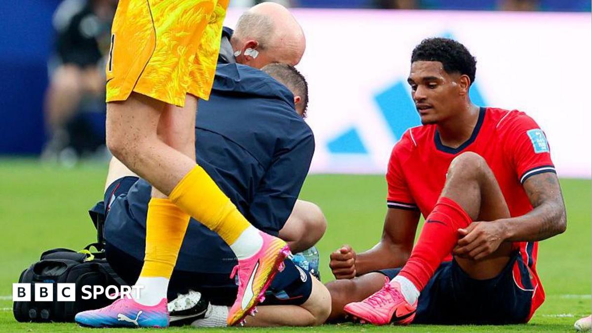 Tuchel worried about right-back situation